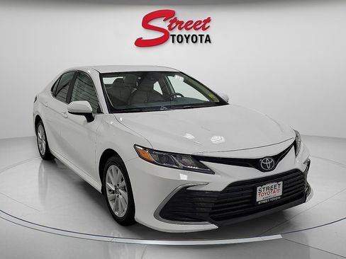Certified 2024 Toyota Camry LE image 5