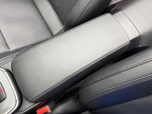 Used 2025 Porsche 911 Carrera image 31