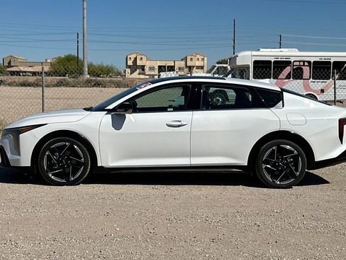 Used 2025 Kia K4 GT-Line w/ GT-Line Premium Package image 8