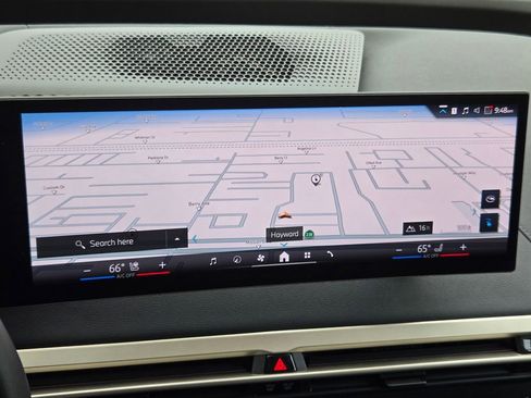 Used 2024 BMW iX xDrive50 w/ Sport Package image 20