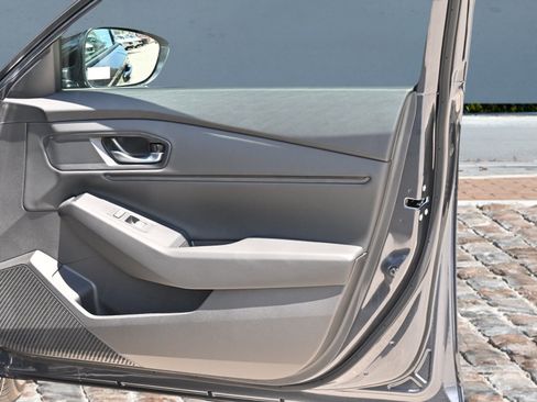 Used 2025 Honda Accord SE image 12