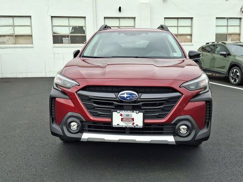 Used 2023 Subaru Outback Limited image 2