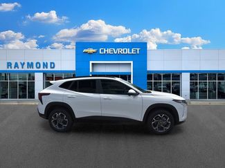 New 2026 Chevrolet Trax LT w/ LT Convenience Package FWD video 2