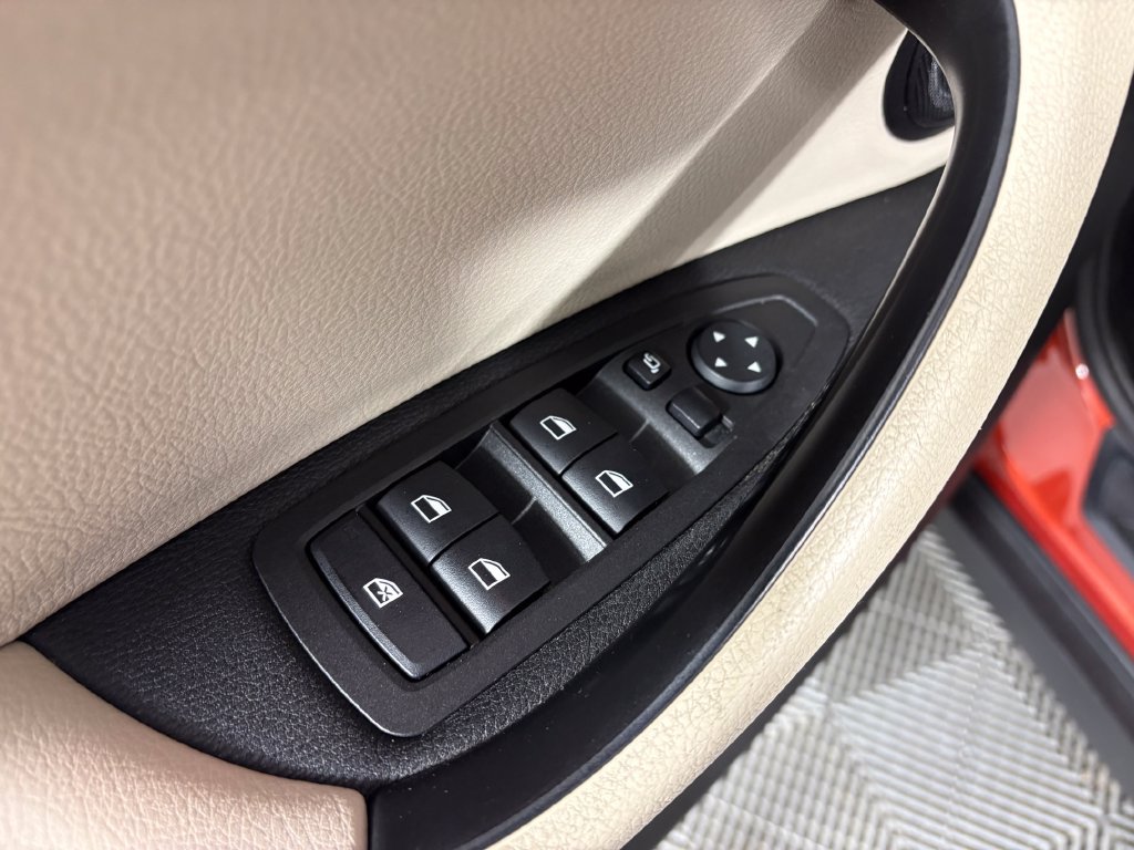 Used 2018 BMW X2 xDrive28i w/ Convenience Package AWD/4WD image 12