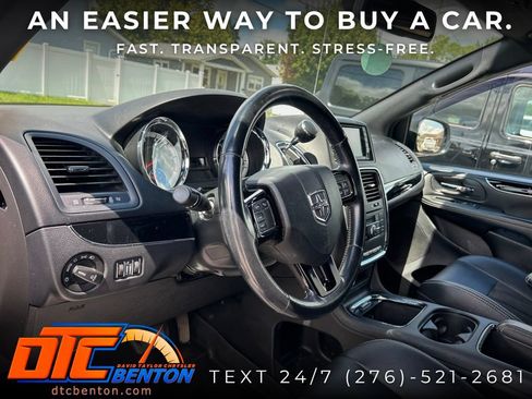 Used 2020 Dodge Grand Caravan SXT w/ Driver Convenience Group FWD image 8
