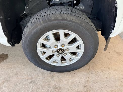 Used 2025 Toyota Tacoma SR5 RWD image 28