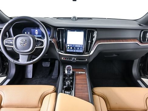 Certified 2025 Volvo V60 B5 Cross Country Ultra AWD/4WD image 20