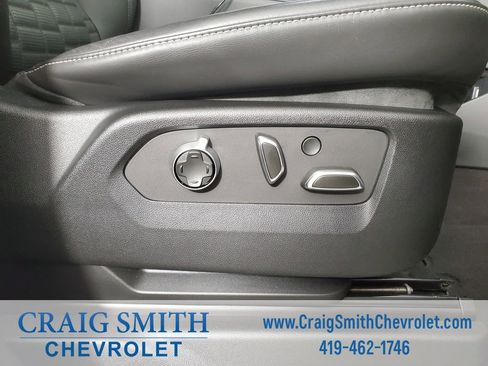 Used 2022 Cadillac Escalade Sport Platinum w/ Heavy-Duty Trailer Package AWD/4WD image 26