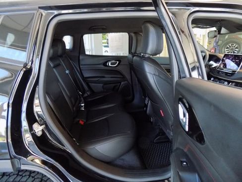Certified 2025 Jeep Compass Trailhawk AWD/4WD image 23