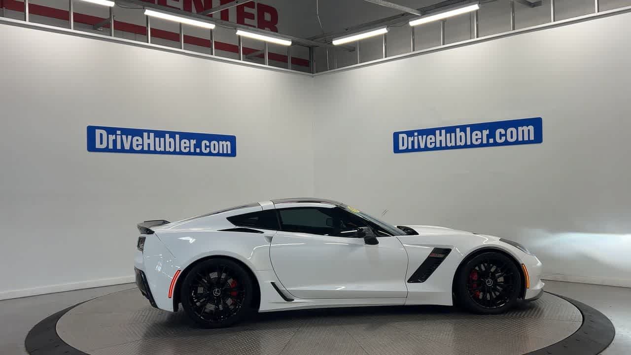 Used 2015 Chevrolet Corvette Z06 w/ 3LZ Preferred Equipment Group RWD image 3