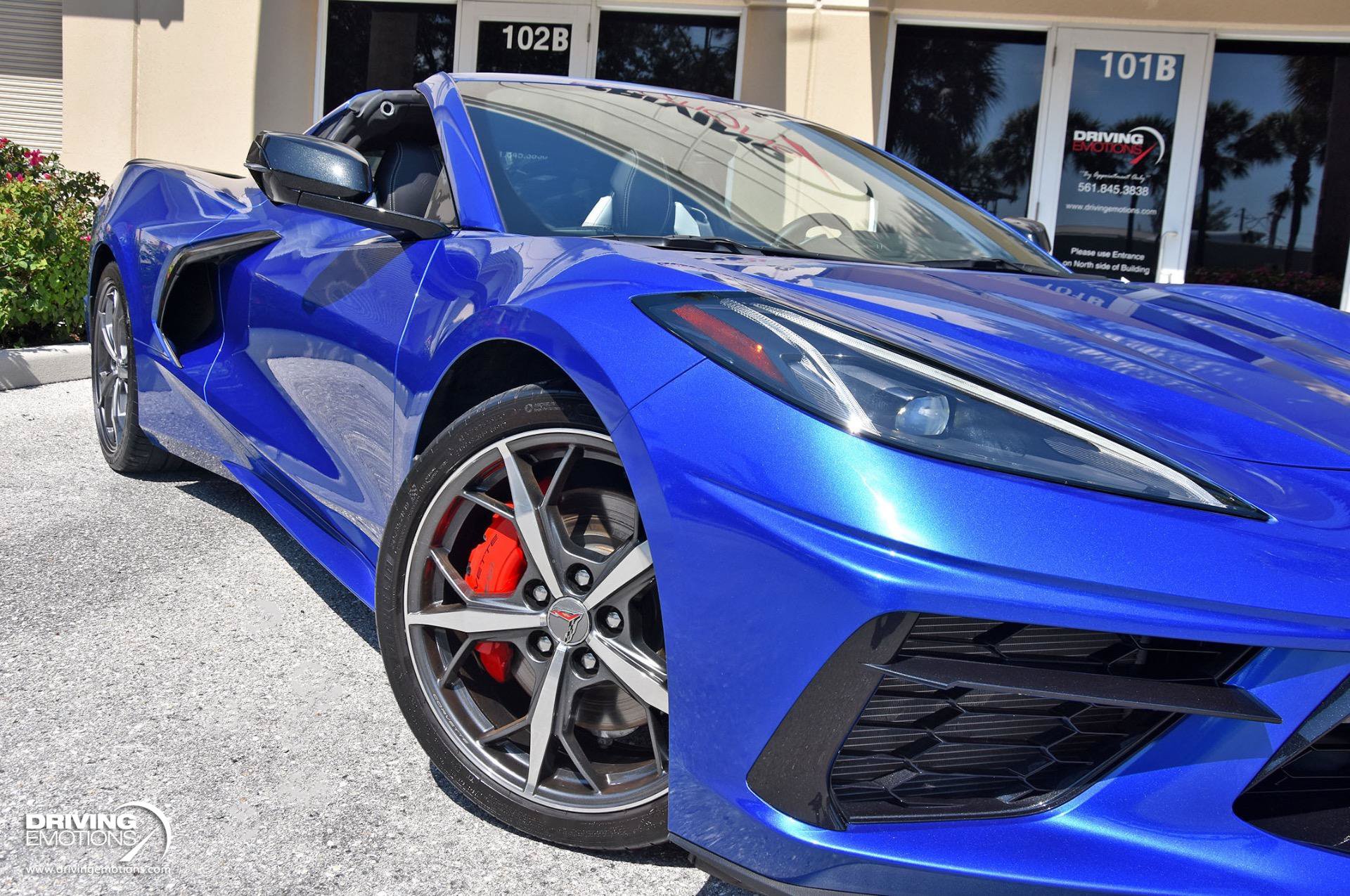 Used 2020 Chevrolet Corvette Stingray Premium Cpe w/ 3LT RWD image 3
