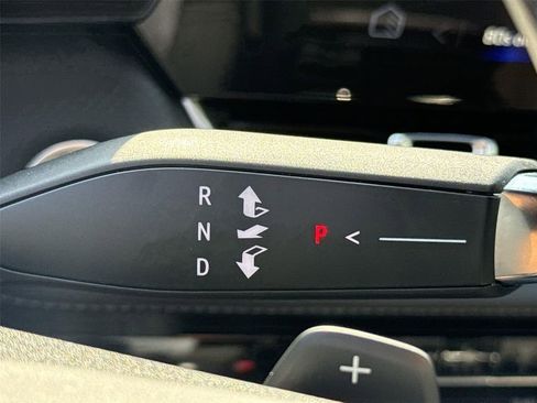 Used 2025 Chevrolet Equinox LT image 14