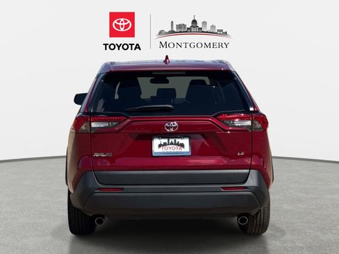 Used 2024 Toyota RAV4 LE FWD image 4