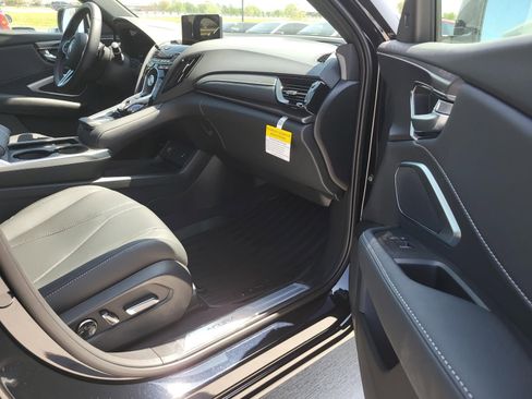 New 2026 Acura RDX SH-AWD image 8
