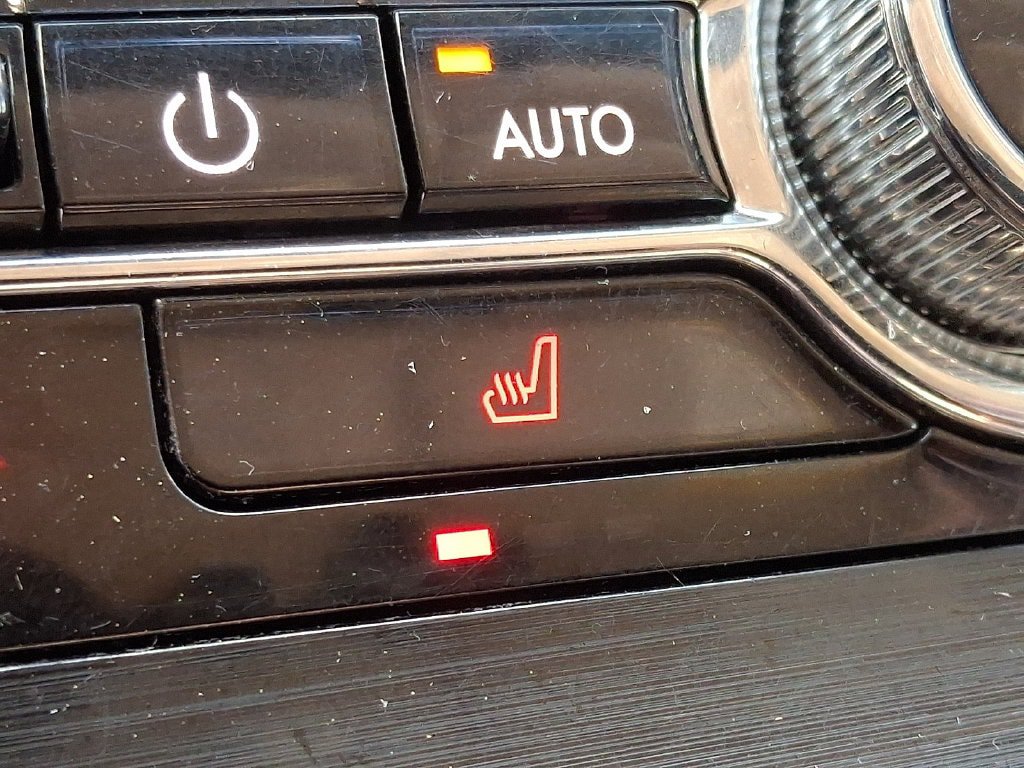 Certified 2021 Lincoln Nautilus AWD image 23