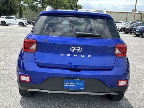 Certified 2024 Hyundai Venue SEL FWD image 7