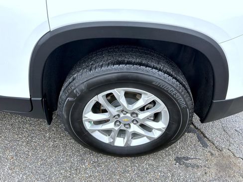 Certified 2020 Chevrolet Traverse LT w/ Driver Confidence II Package image 22