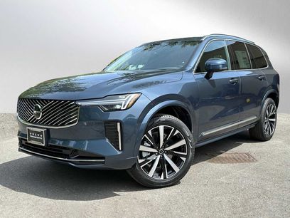 New 2025 Volvo XC90 B5 Core w/ Protection Package Premier