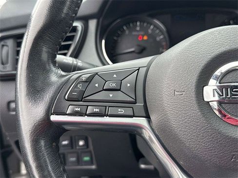 Used 2018 Nissan Rogue SL w/ Premium Package image 27