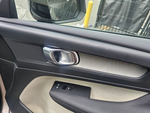 Certified 2023 Volvo XC40 B5 Plus w/ Climate Package image 12