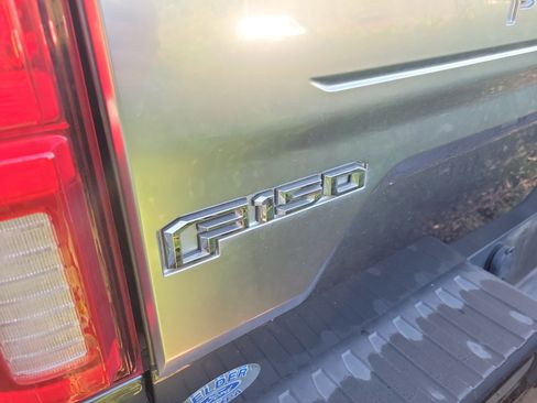 Used 2018 Ford F150 Platinum w/ Equipment Group 701A Luxury image 20