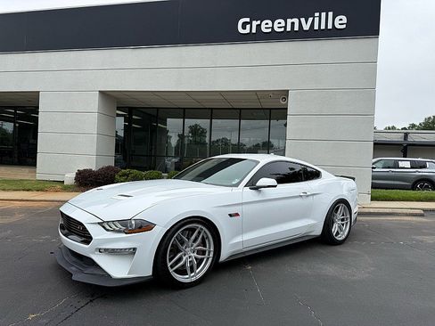 Used 2022 Ford Mustang GT Premium w/ GT Performance Package RWD image 2