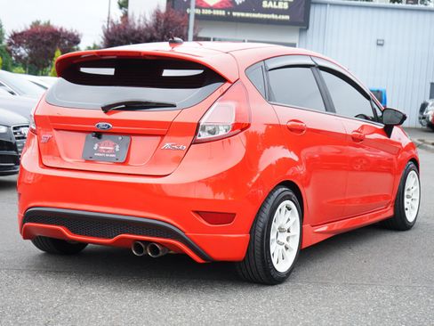 Used 2016 Ford Fiesta ST FWD image 5
