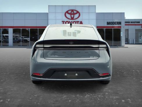 New 2026 Toyota Prius Plug-In Hybrid image 5