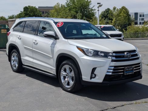 Used 2019 Toyota Highlander Limited AWD/4WD image 8