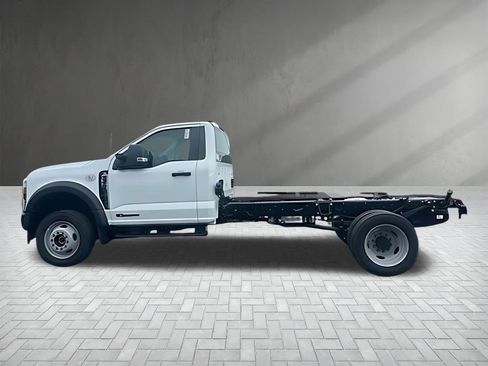 New 2025 Ford F550 XL image 4