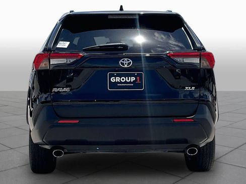 Used 2024 Toyota RAV4 XLE FWD image 5