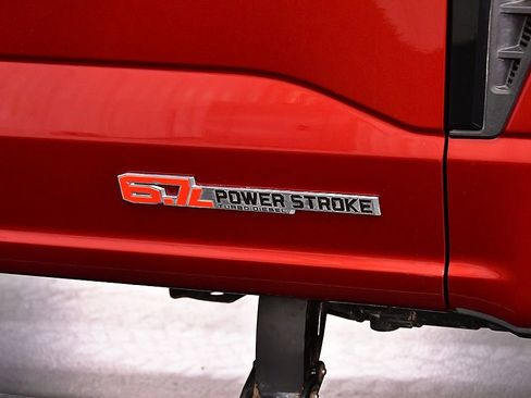 Used 2025 Ford F350 Platinum w/ Tremor Off-Road Package AWD/4WD image 11