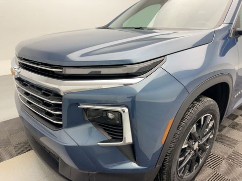 New 2026 Chevrolet Traverse LT w/ Sun and Wheel Package image 11