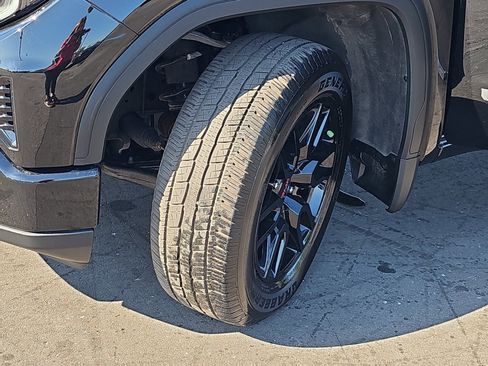 Used 2024 GMC Sierra 1500 Elevation image 33