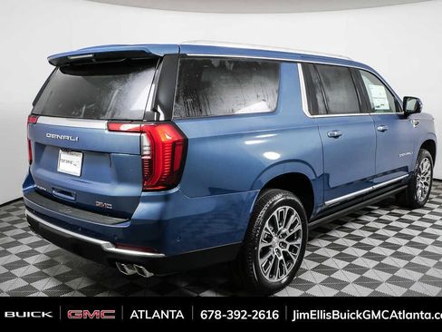 New 2026 GMC Yukon XL Denali w/ Denali Reserve Package AWD/4WD image 3
