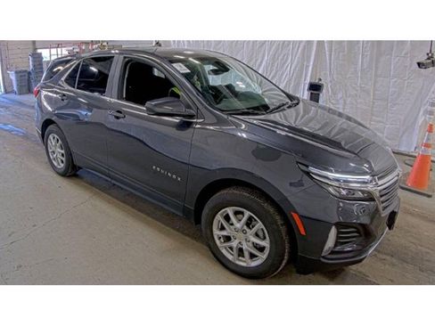 Used 2022 Chevrolet Equinox LT image 3