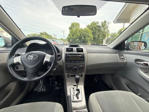 Used 2012 Toyota Corolla LE FWD image 21