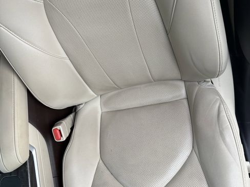 Used 2020 Toyota Highlander Limited FWD image 8