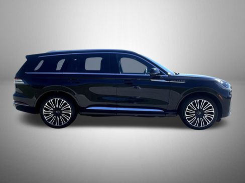 New 2025 Lincoln Aviator Black Label image 4