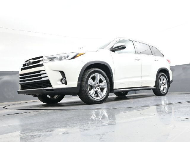 Used 2018 Toyota Highlander Limited AWD/4WD image 39