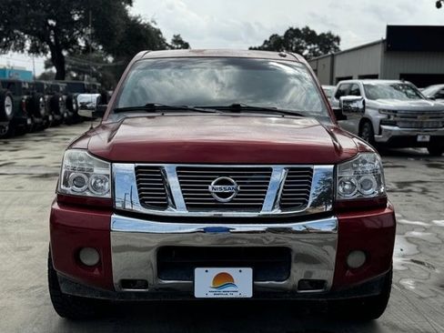 Used 2015 Nissan Titan SV image 3