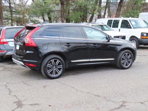 Used 2017 Volvo XC60 T5 Dynamic w/ Preferred Option Package image 6