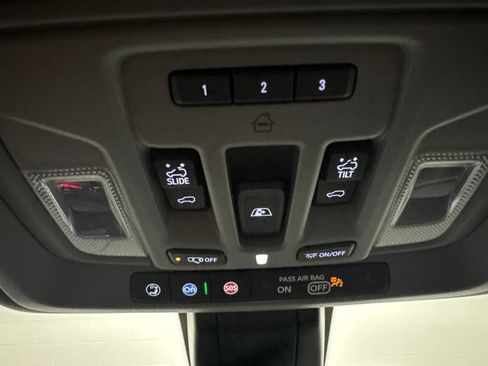 Used 2021 Chevrolet Silverado 1500 LTZ w/ LTZ Premium Package AWD/4WD image 47