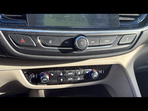 Used 2018 Buick Regal Essence w/ Driver Confidence Package #1 image 21