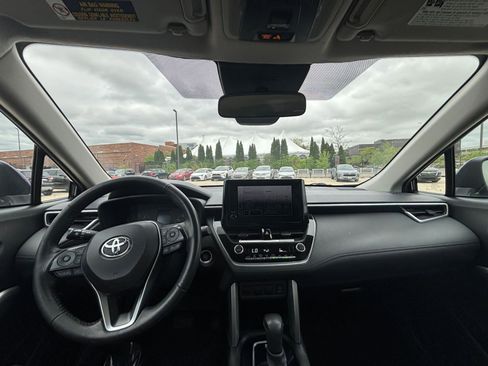 Used 2023 Toyota Corolla Cross LE FWD image 32