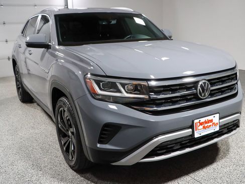 Used 2021 Volkswagen Atlas Cross Sport SE image 5