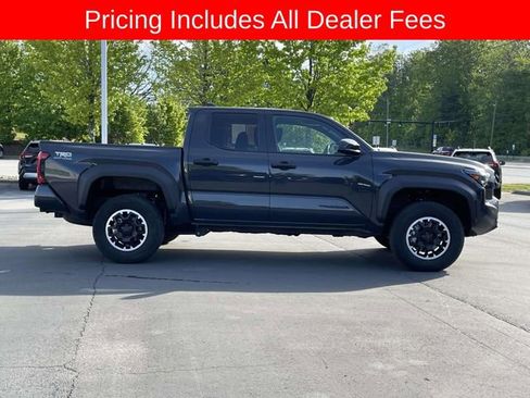 Used 2024 Toyota Tacoma TRD Off-Road AWD/4WD image 6