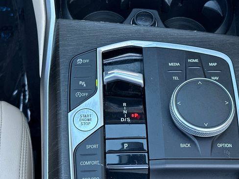 Used 2024 BMW 430i Convertible image 18