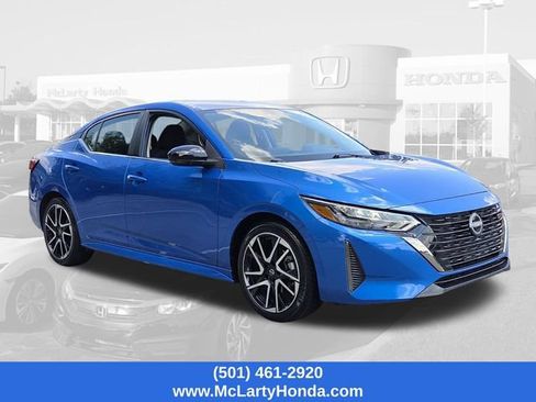 Used 2025 Nissan Sentra SR FWD image 4