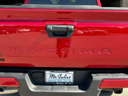 Used 2026 Toyota Tacoma TRD Off-Road AWD/4WD image 12